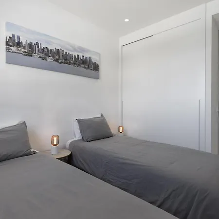 Apartment Stylish With Large Terrace In Higueron *
