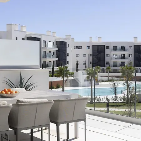 Apartment Stylish With Large Terrace In Higueron